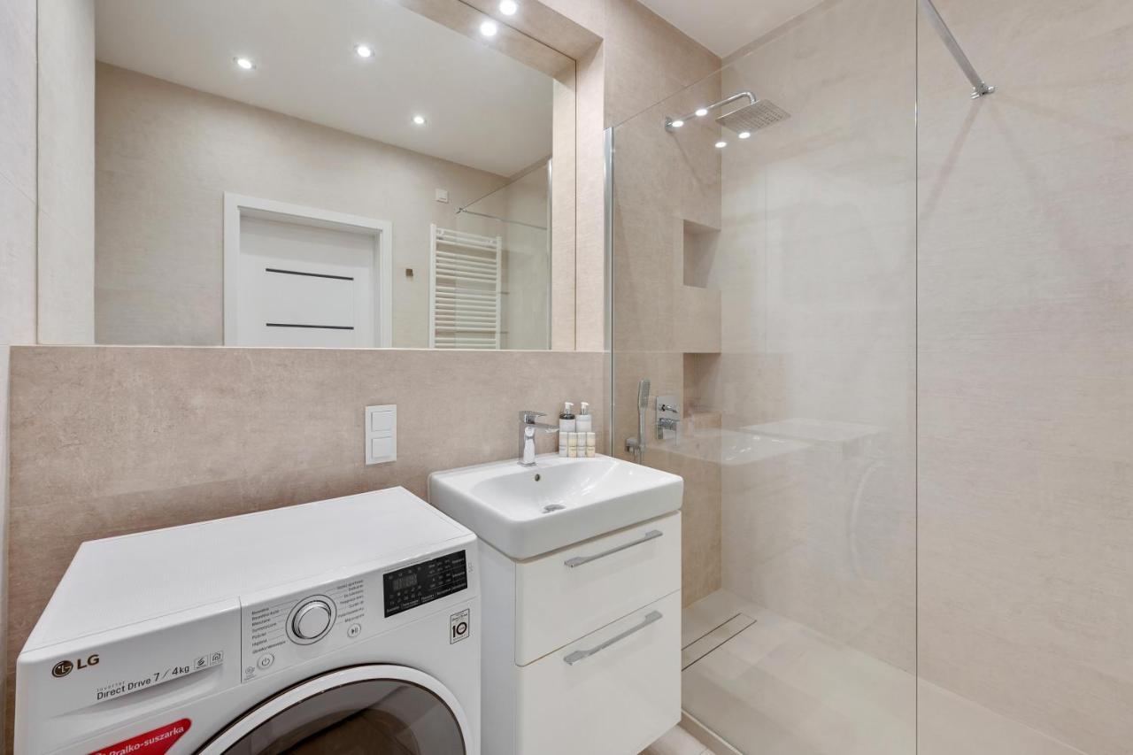 City Center Nowa Grobla Apartments & Parking By Downtown Apartments Gdansk Ngoại thất bức ảnh
